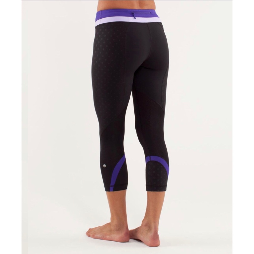 Lululemon Run: Inspire Crop II Faded Dot Embossed Black/Bruised Berry/Lilac 4